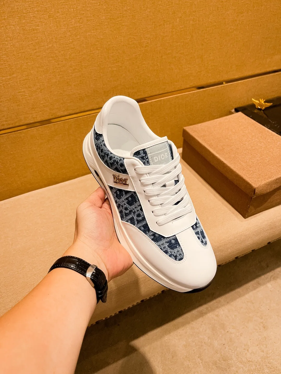 Men's shoes 💰 420💰🔥【Dior】🔥High-end brand of men's shoes official website 1:1 latest masterpiece: the upper is made of Italian imported first-layer cowhide with technical cloth fabric, the original comfortable and breathable lining ➕the original non-slip and wear-resistant outsole🔥, making walking more convenient and comfortable! An exclusive new model, a stunning work, a beautiful 1:1 replica [color] compared to the official quality! Create a fashionable personality to set off your uniqueness! A must-have for trendy men! Classic🔥Size: 38-44 Color: 🔥 2⃣️colors available🔥